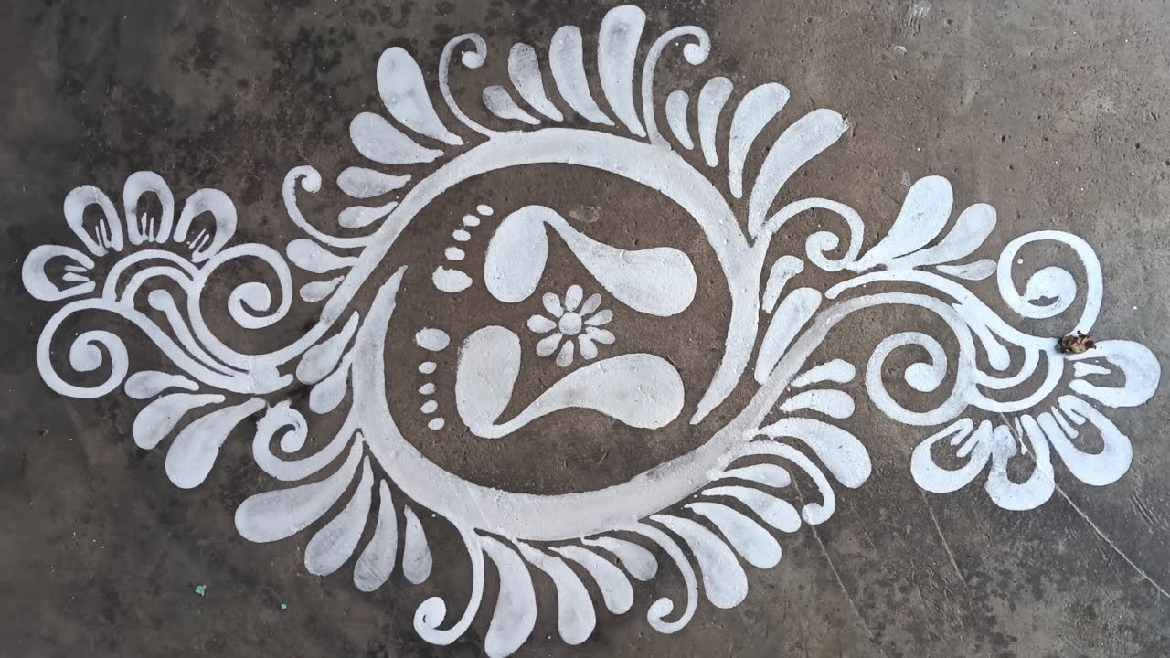 Beautiful Lakshmi Charan Rangoli Design 👣| Easy Festival Special rangoli | White Rangoli Design |