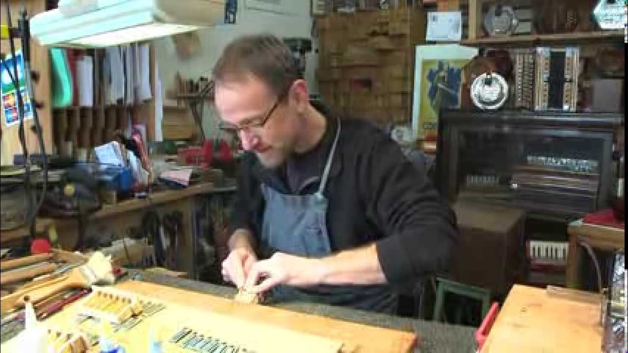 Laurent Jarry, facteur-restaurateur d'accordéons