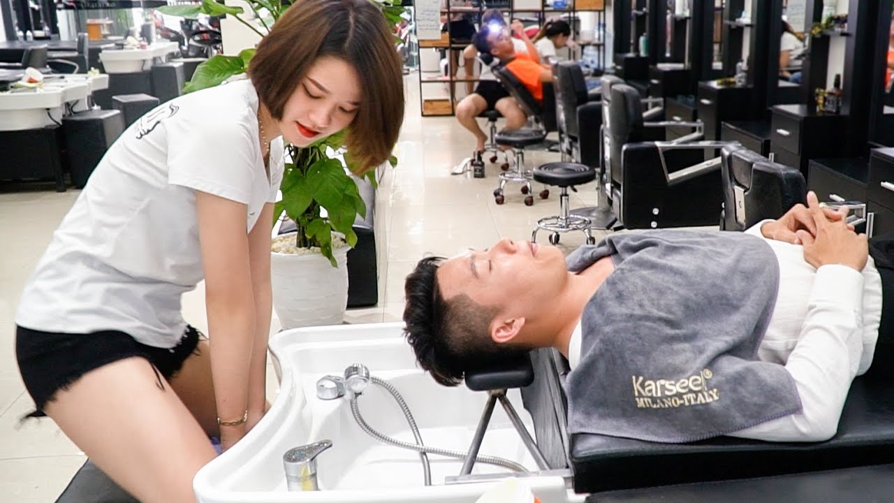 Beautiful Vietnamese Girl Shampoo Very Cool and Relax