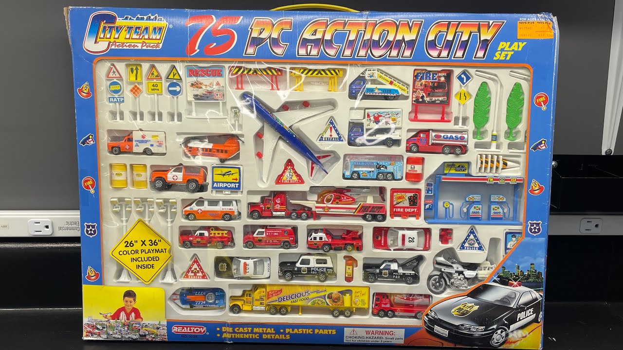 *WORLDS LARGEST AIRPORT PLAYSET* 75 Piece Realtoy Action City Airport Playset Review