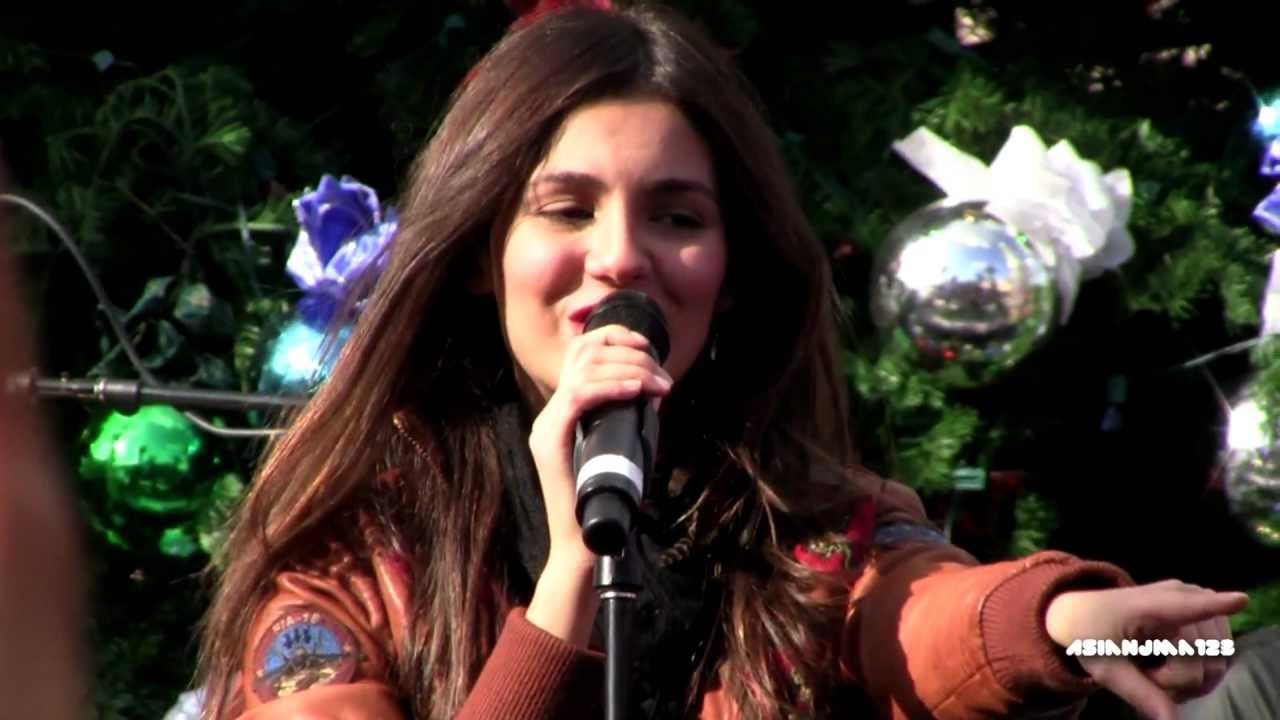 Victoria Justice Performs 