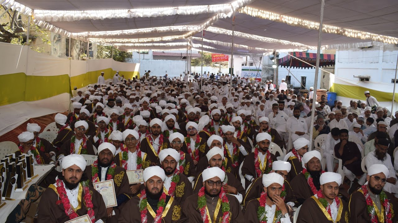 “117 Huffaz’ Dastar-e-Fazeelat Ceremony of Madarsa Babul Ilm Anwar-e-Mohammadi” #huffaz #hafiz#quran