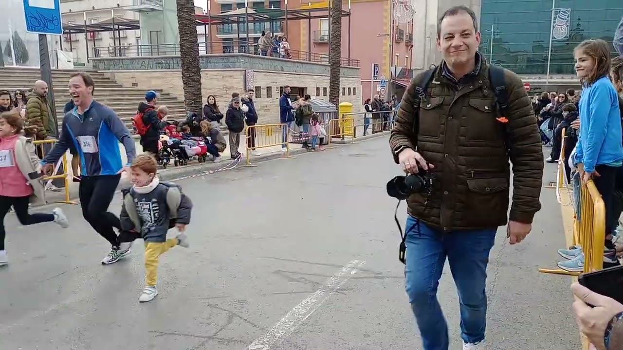 Linares(Jaén) Navidad 2023 - Carrera San Silvestre/ Hermandad Prendimiento.