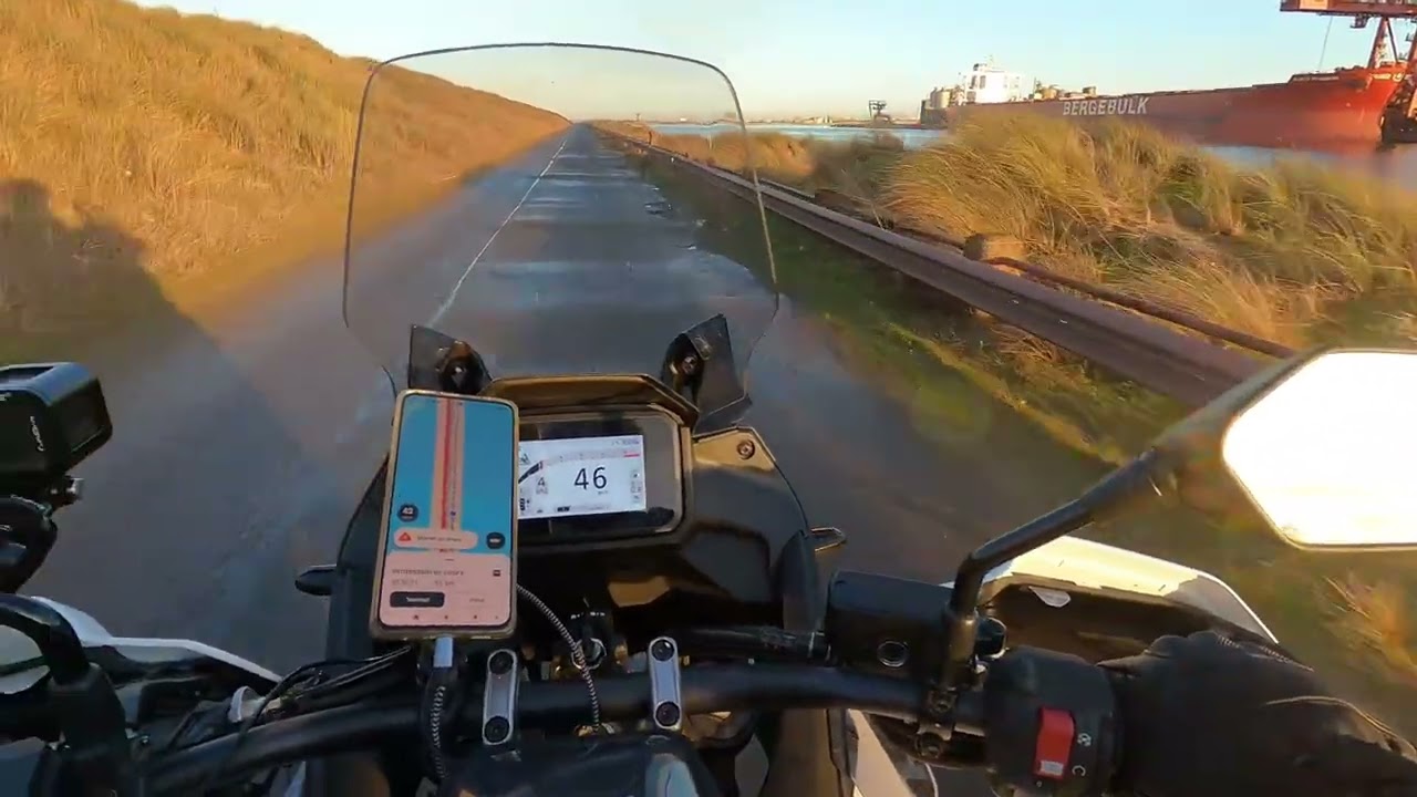 PROMENADES EN HONDA TRANSALP 750 OU EN YAMAHA 600XT DANS LES HAUTS DE FRANCE ou un peu plus loin.