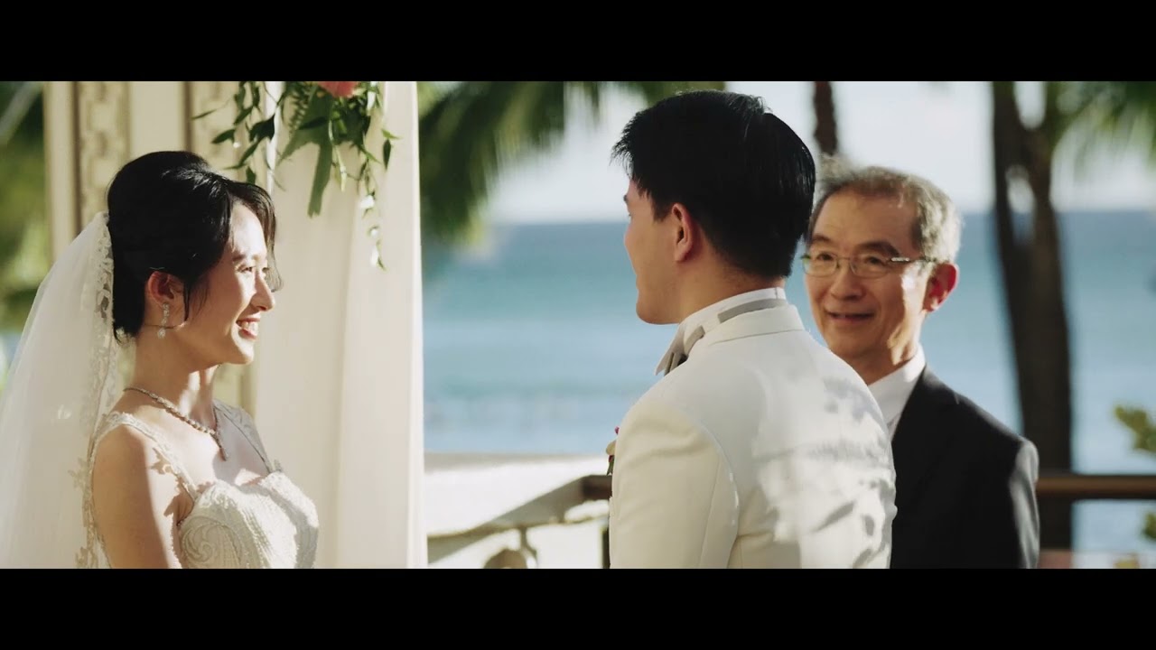 Hyatt Regency's Na Lea Terrace | Wedding Highlight on Oahu, Hawaii