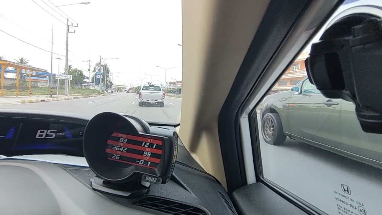 Civic fb ทักทายกับ Dmax หน่อยควันบางๆวิ่งดีๆ
