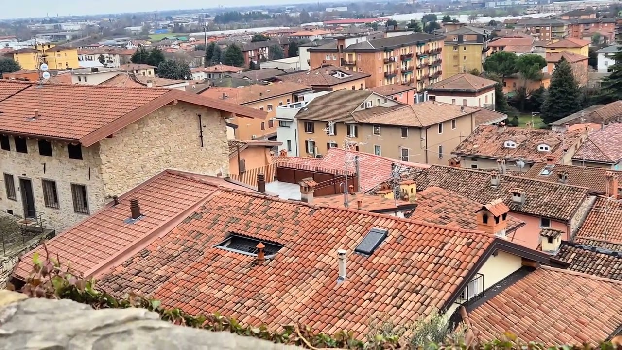 Battito Diurno di una Città Italiana – ASMR Urbano Puro #4k #italy 