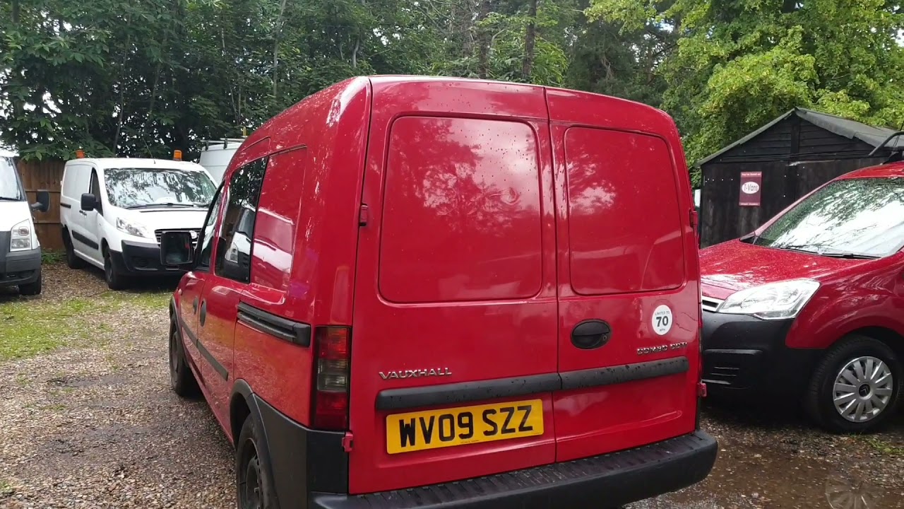 WV09SZZ eX-post office Vauxhall Combo 5 Seat Crew Van
