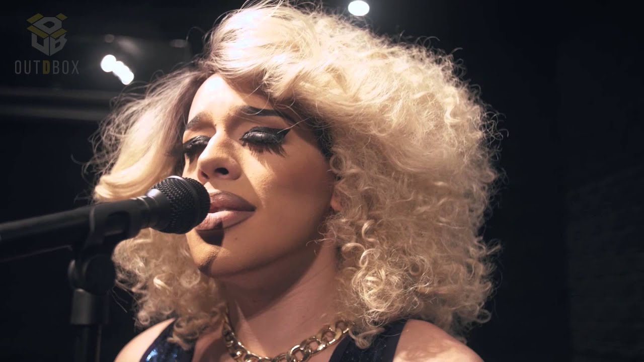Gloria Groove Canta: 