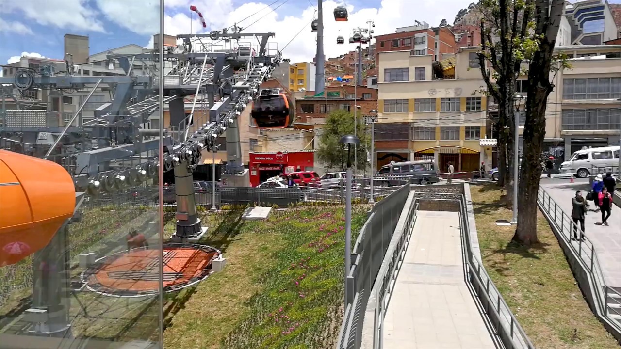 Timelapse - Cable car  in La Paz - Bolivia 