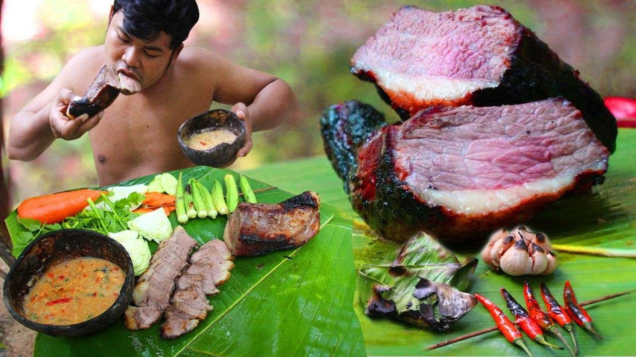 Cooking Local KH Steak Tasty Very Much - Cook Juicy Steak Meat with Galic,Chili in Hot Fire