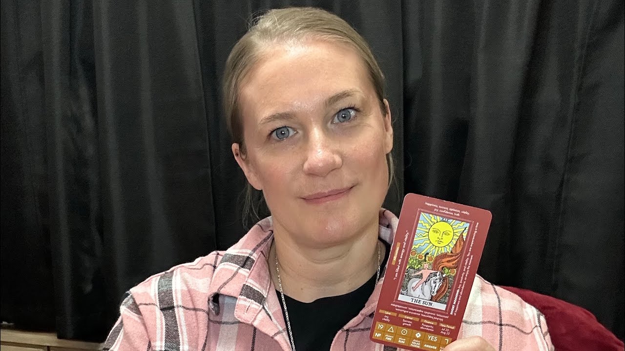 Leo tarot reading. January 19–25th. Moving forward very quickly once you trust in your intuition.