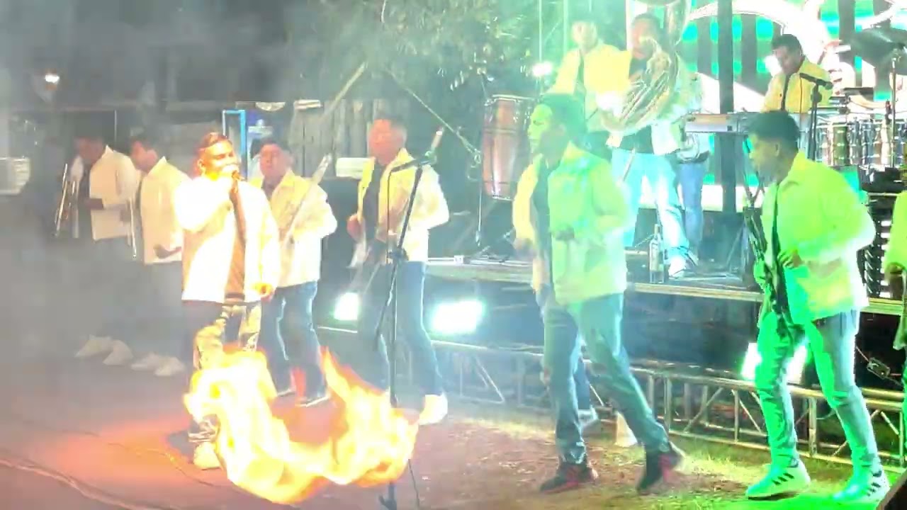 Popurrí de Huapangos - Orgullosamente Banda Vanidosa 2025 XV Aniversario 
