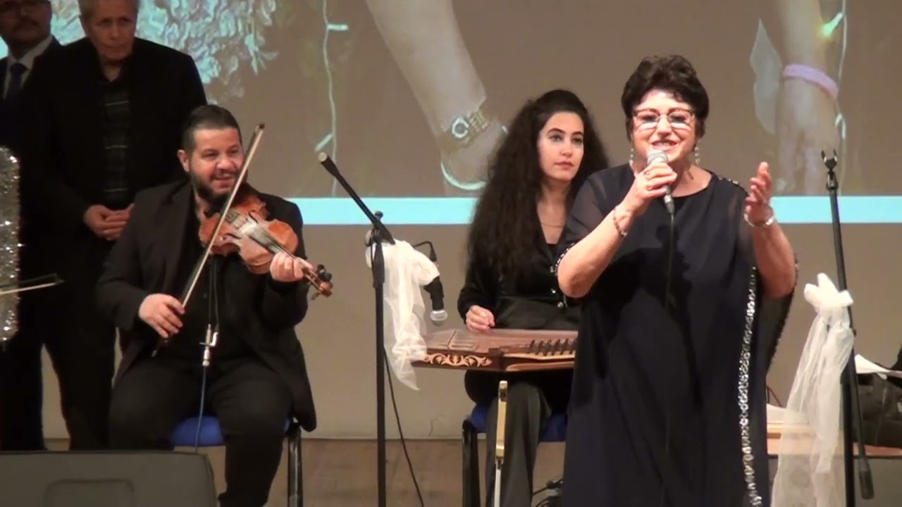 Kahverengi Gözlerin Ayşe Güney