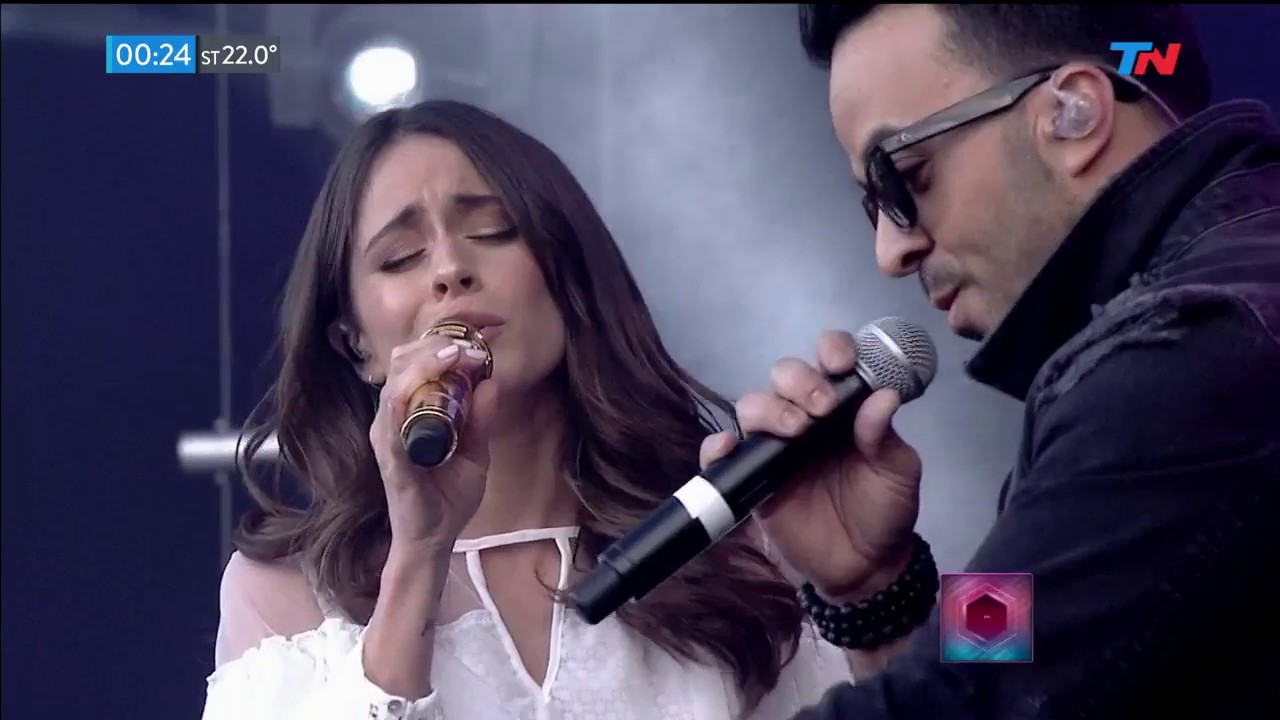 Luis Fonsi y Tini - No Me Doy Por Vencido (República de los Niños, La Plata 16/12/2017)