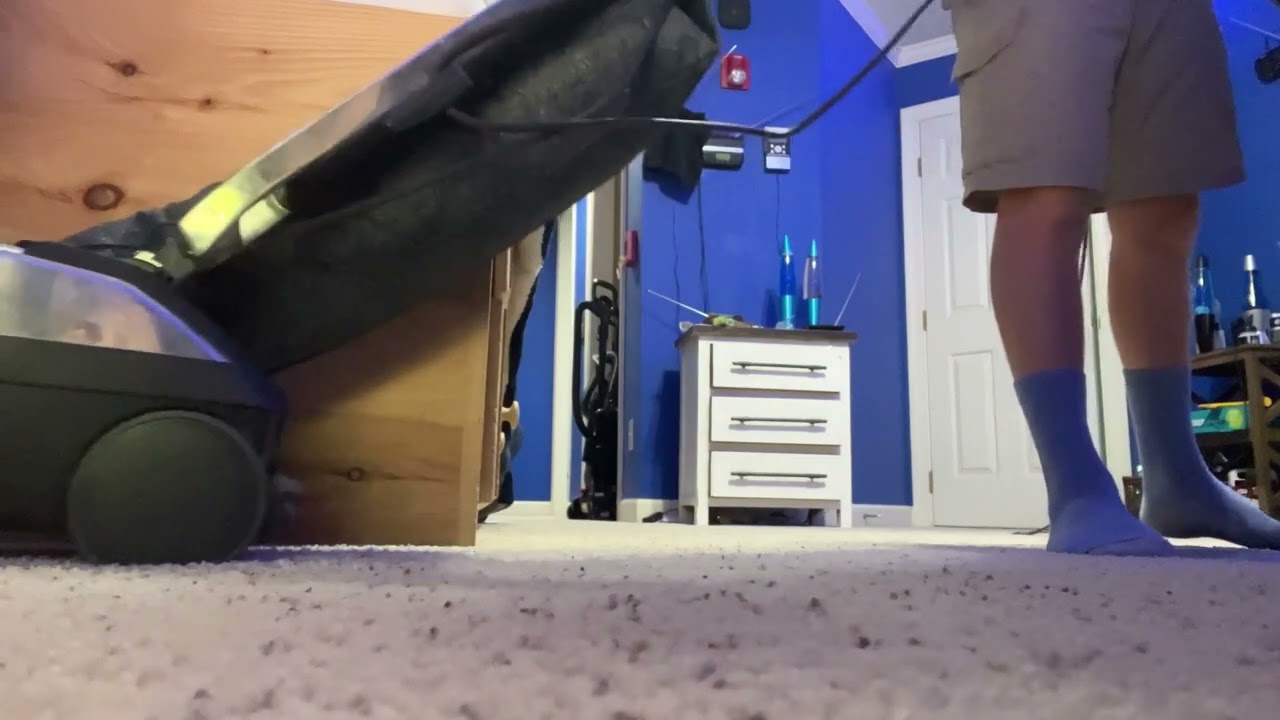 Vacuuming my room with Kirby g4