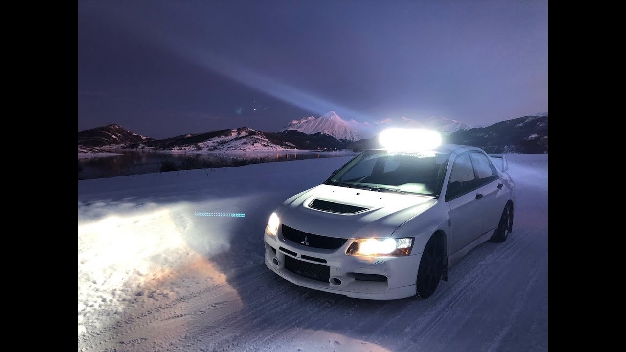 😍😍MITSUBISHI LANCER EVO IX DRIVING ON THE SNOW🤪🤪