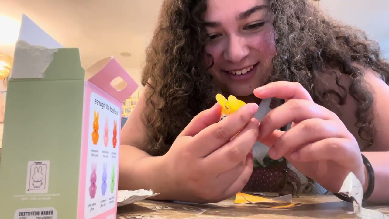 MINISO Blind box unboxing