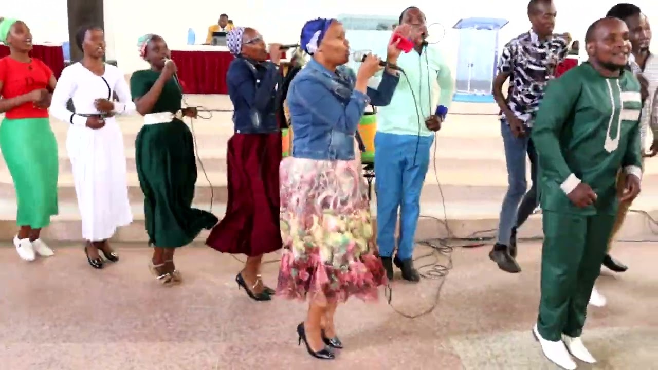 KUNA NCHI TUKUFU & UHORO WA MUOYO NDITHANGANAGIA