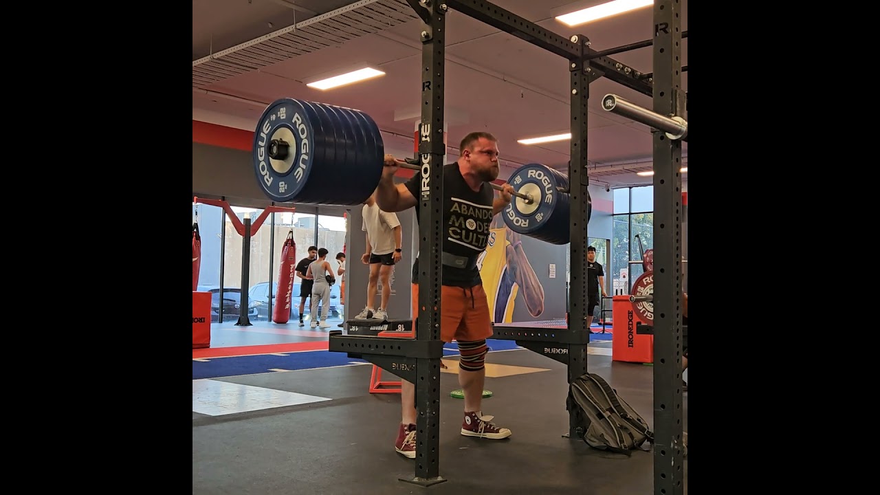 Heavy Squats 300kg / 660lb