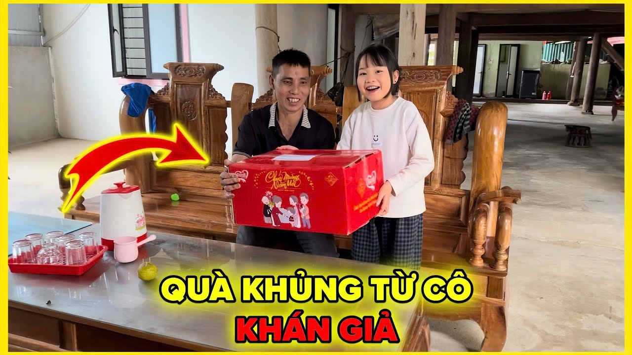 B&eacute; Hạt Ti&ecirc;u nhận qu&agrave; Khủng từ C&ocirc; Kh&aacute;n Giả v&agrave; c&ugrave;ng Em Trai dọn vệ sinh m&aacute;y giặt