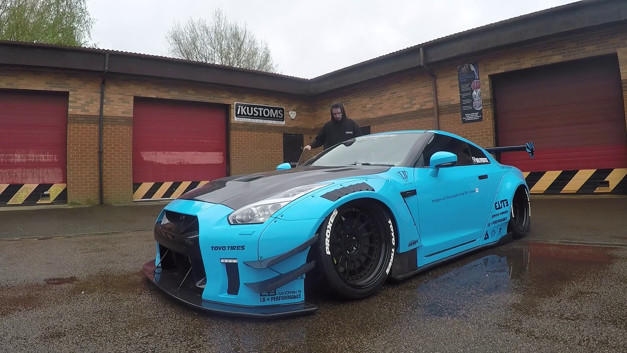 Airrex air suspension drive height on start. Libertywalk Nissan GTR