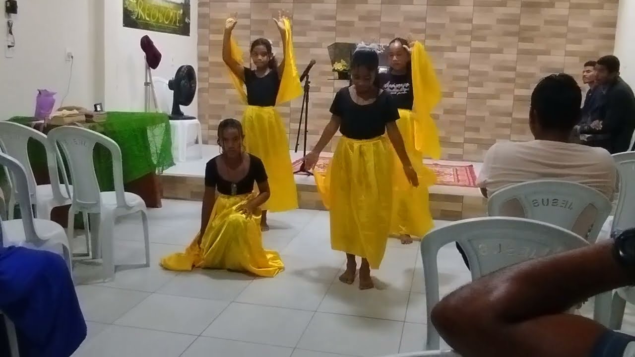 DEIXA EU TE USAR / GRUPO DE GESTO FILHAS DA PROMESSA 