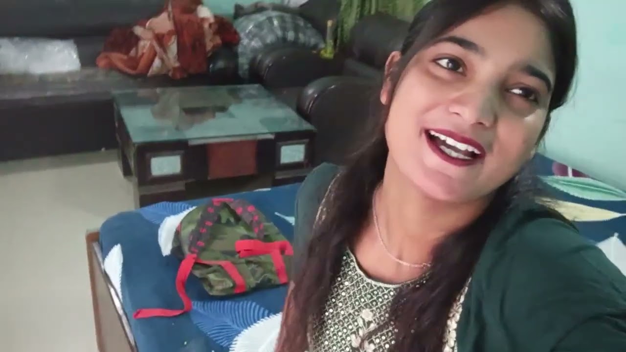 Hii 👋 guys #welcome tu my youtube channel #kareena #vlog plz suscribe kre 😭🙏 plz 