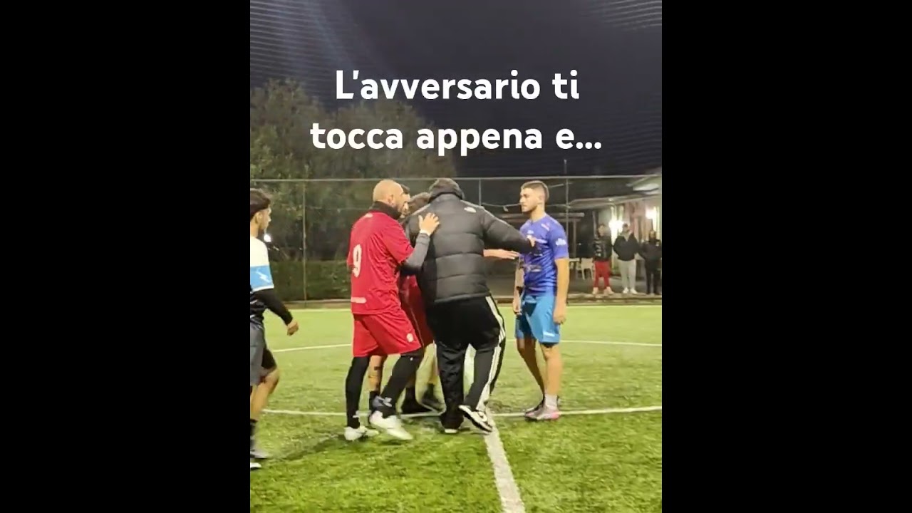 L'avversario ti tocca appena...- #calcioa8 #football #perte #calcio #rissa #falli #calcioamatoriale