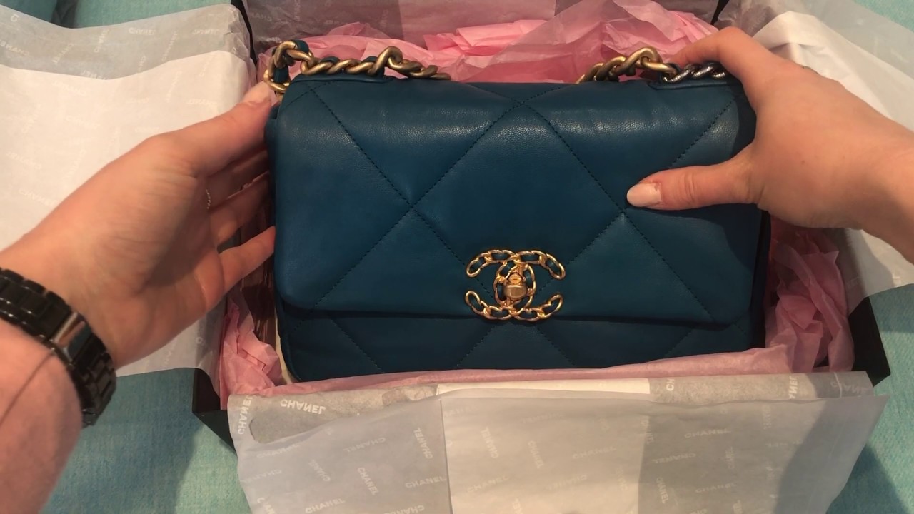 CHANEL 19 FLAP BAG TURQUOISE UNBOXING