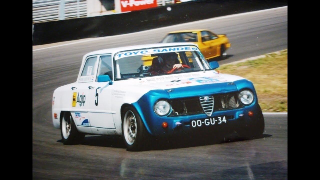 Alfa Romeo Giulia 2.0 L , (Squadra Bianca) 180 BHP vs Lancia Evo II , 220 BHP - Awesome sound!