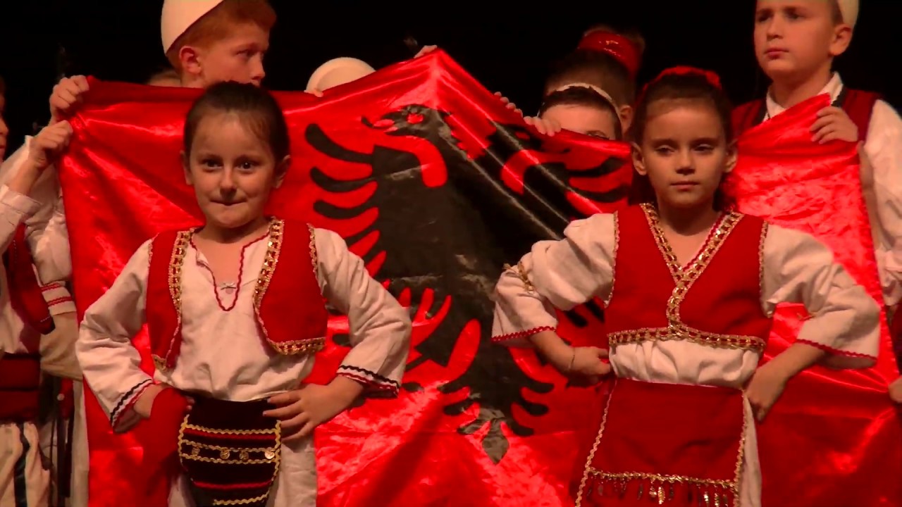 DANCING HOUSE   Sot ka feste Kosova 
