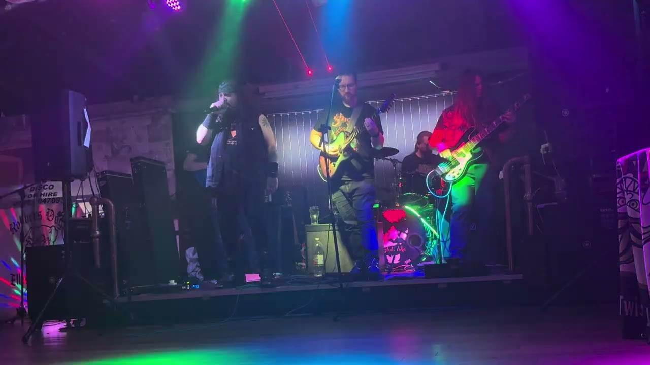 Cowboys From Hell(Pantera Cover) Live at Robbers Dogs Motorcycle Club  Charity Night