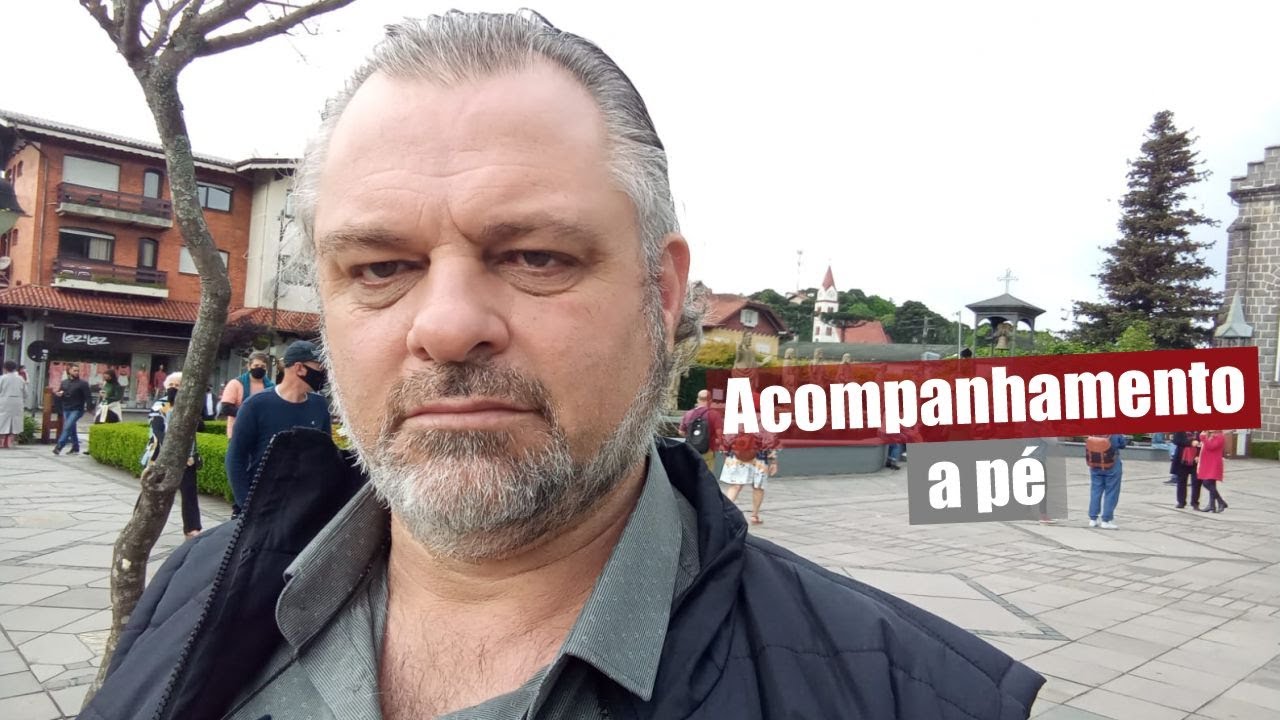 Como fazer um acompanhamento da pessoa a pé.