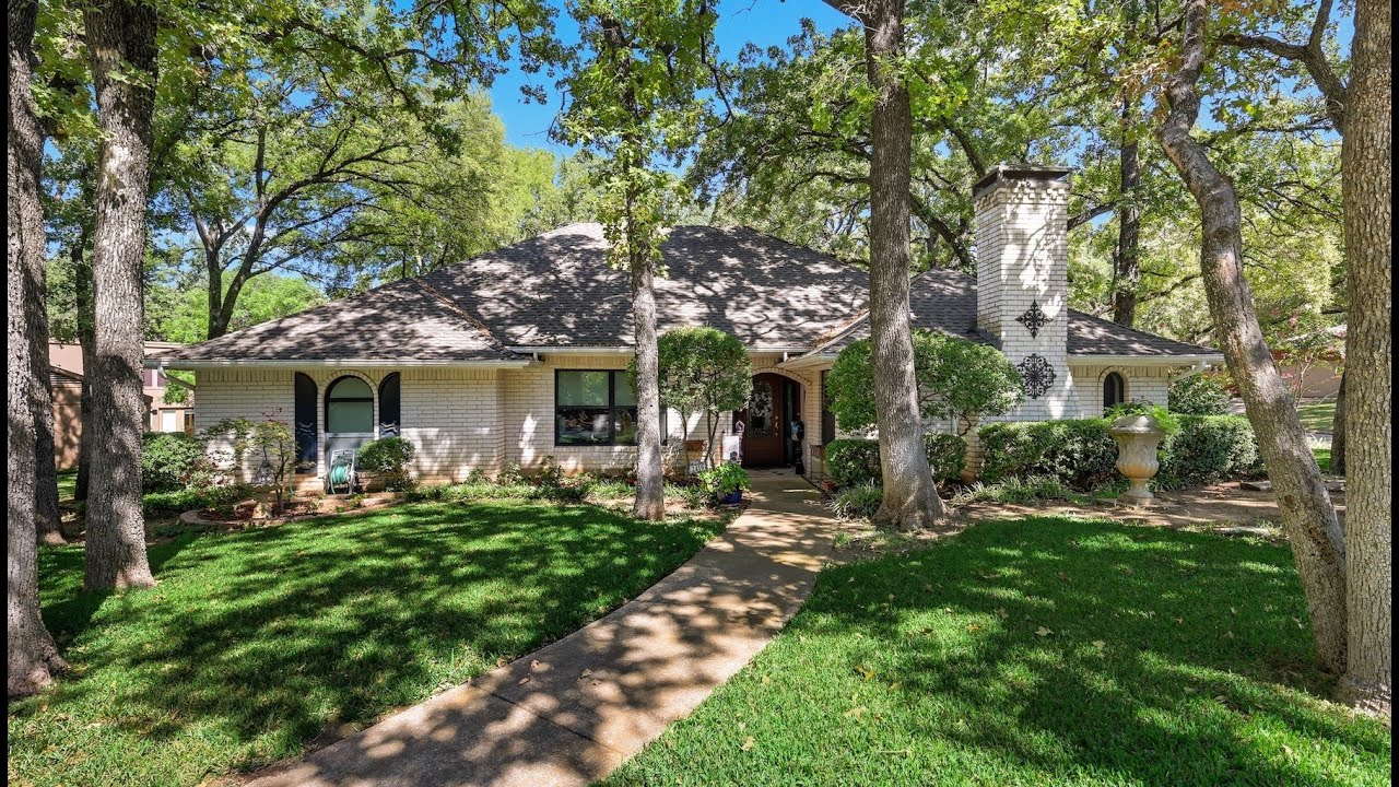 An Arlington Gem in Beloved Neighborhood | Briggs Freeman Sotheby's International Realty
