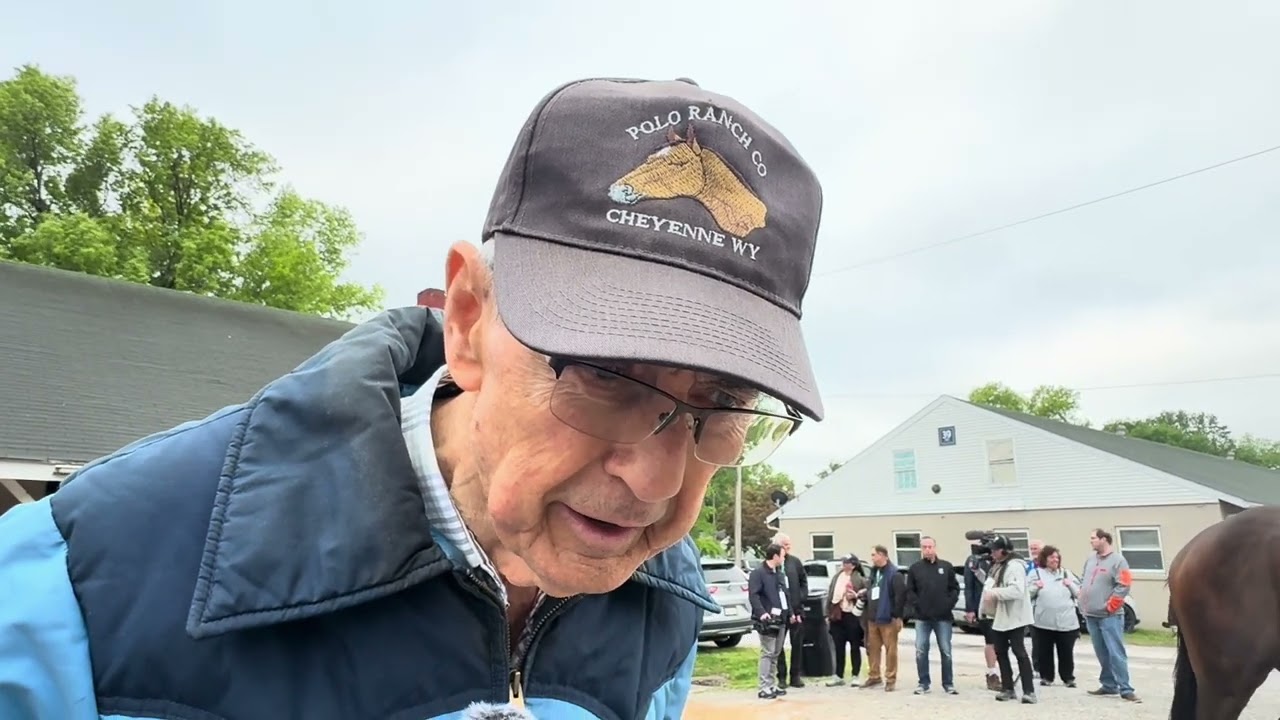 Carl Nafzger on hand for Burnham Square's final KyDerby work