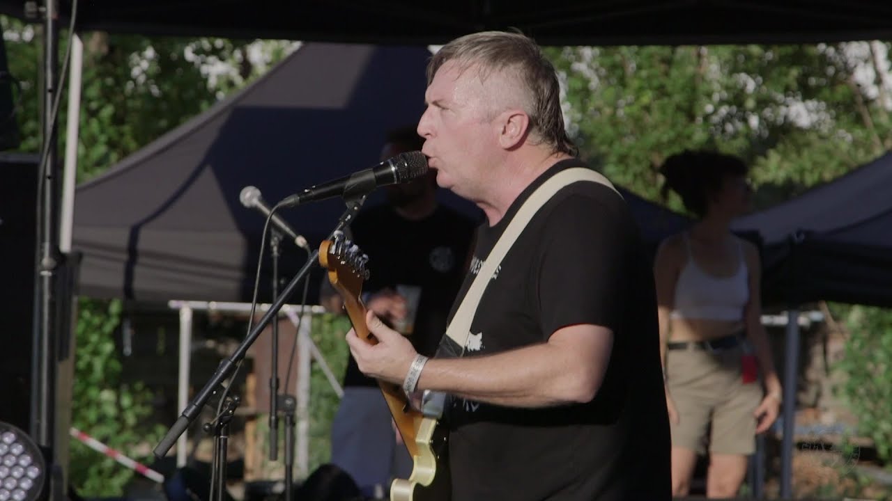 Whores live at Frisson Acidule 2023