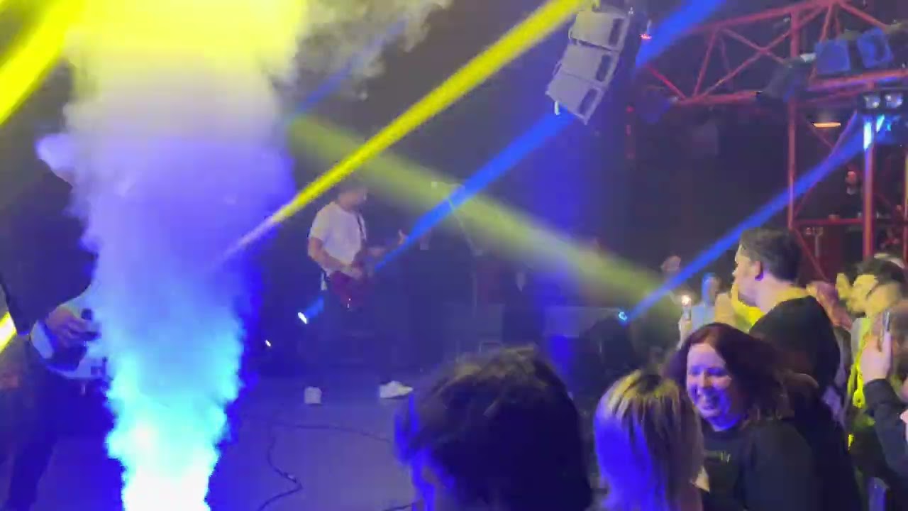 Best of Me - Never Back Down feat. ifa LIVE @Rockfabrik