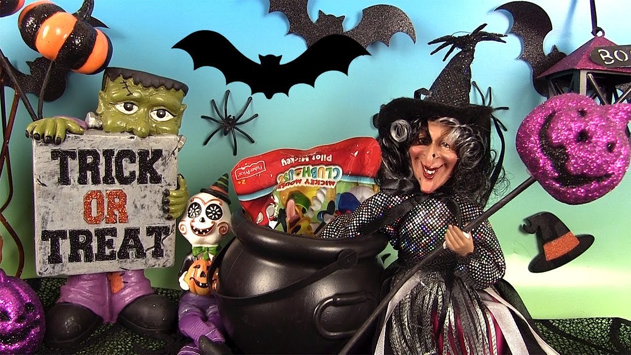 HALLOWEEN SORCIÈRE Chasse aux Surprises Mickey Mouse Disney Fashems Super-héroïnes