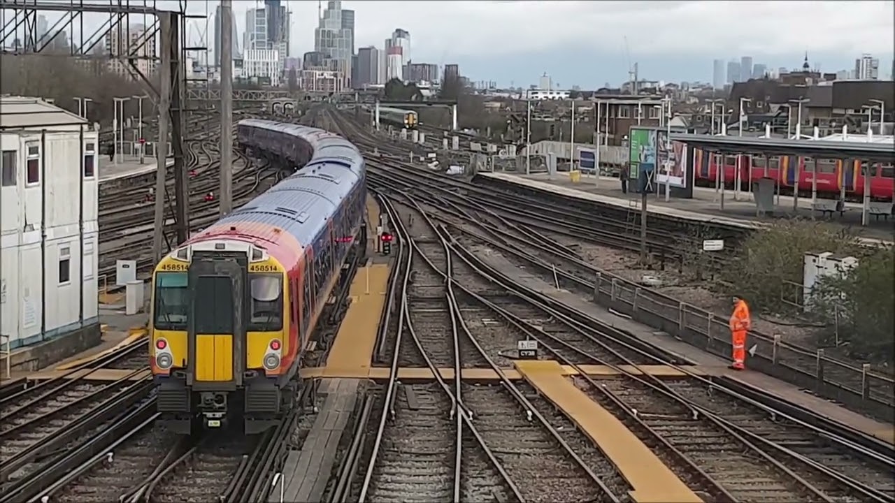 17 Minutes of Clapham Junction being busy!