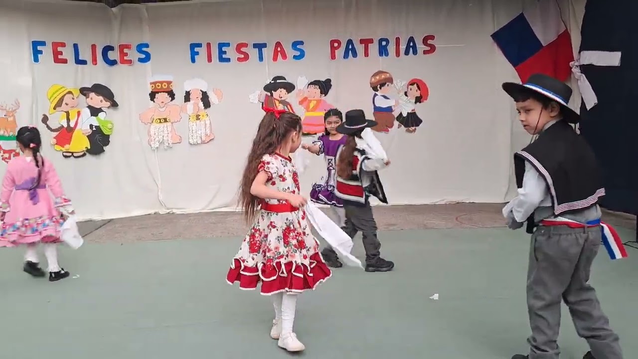 Acto Fiestas Patrias - Kinder -  Cueca Dolorosas son las penas