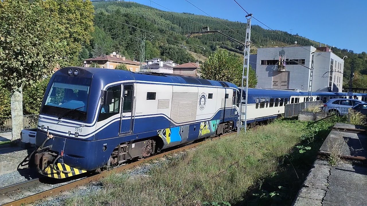 EL TRANSCANTÁBRICO GRAN LUJO MANIOBRANDO EN BALMASEDA