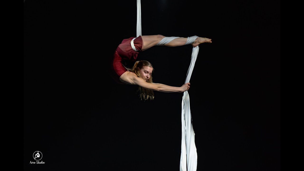 Pieczul Inga- AERIAL SILK ART 