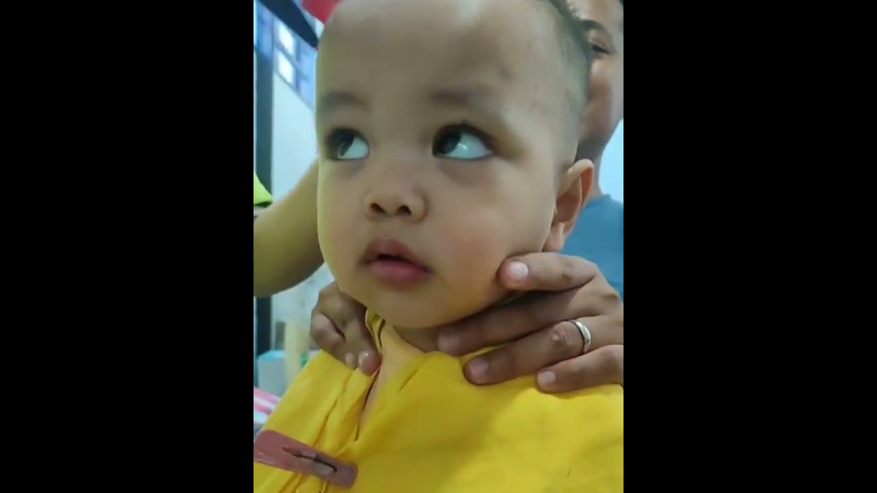 First Hair Cut/One year Four months old baby