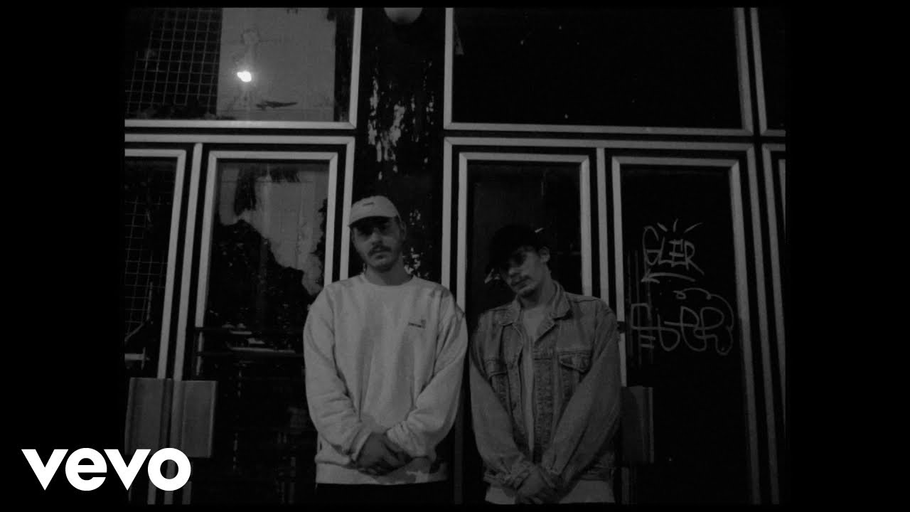 Kapit&aacute;ny M&aacute;t&eacute;, Lil Frakk - 16