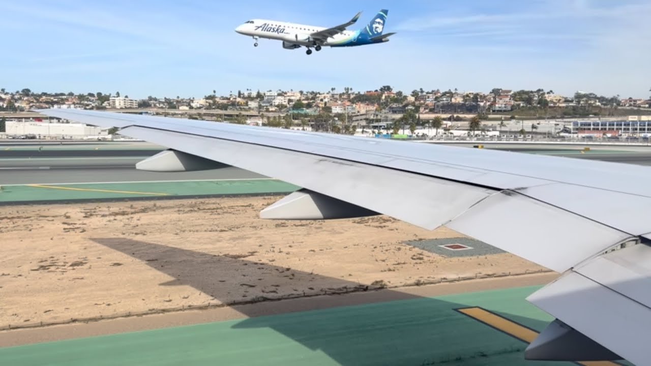 United Boeing 777-200 Pushback, Taxi, and Takeoff from San Diego (SAN)
