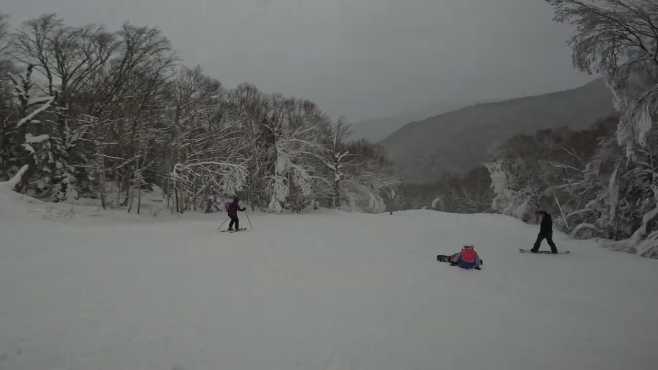 Opening Day Last Run - Upper Rumrunner to Lot 1 - Smuggler's Notch (2024)