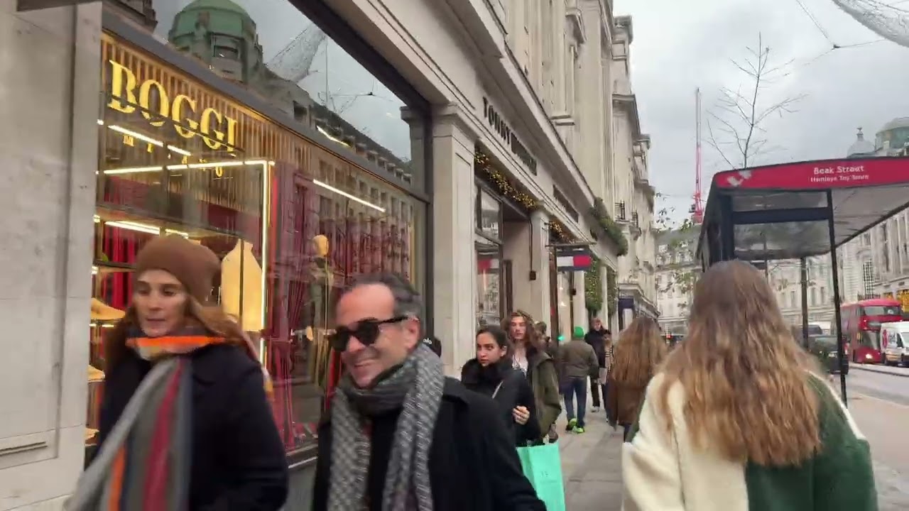 Walkabout from Carnoby to regent Street Christmas edition 2025 #windowshopping ￼
