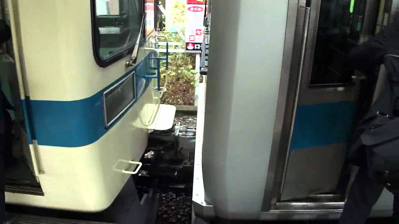 小田急線　新松田駅　車両分割　切り離し　女性車掌