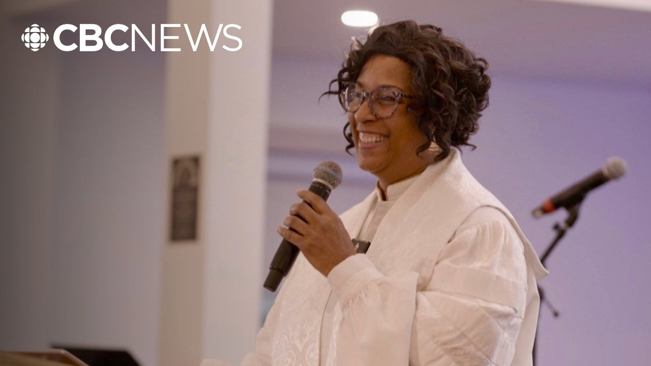 Rev. Rhonda Britton delivers farewell sermon